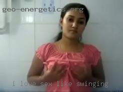 I love sex and like swinging love giving oral.